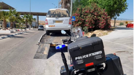 الشرطة تضبط سائق من رهط يقود بلا رخصة قيادة